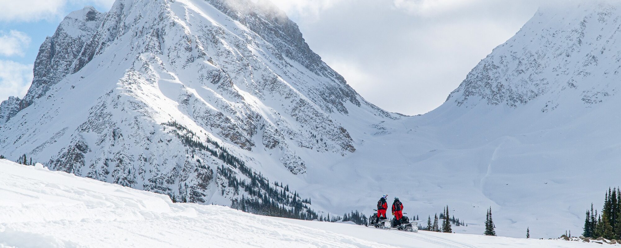 rocky-mountain-riders-snowmobile-guide