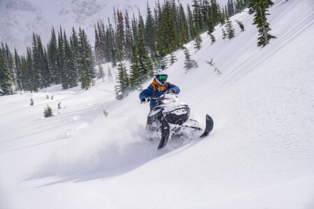 Backcountry Snowmobile tour Golden BC